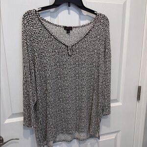 J. Jill Black and White Patterned Blouse